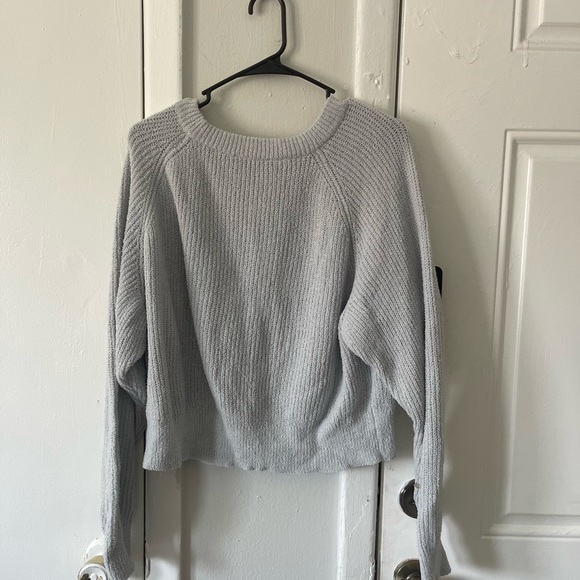 Express Sweater - Picture 3 of 3